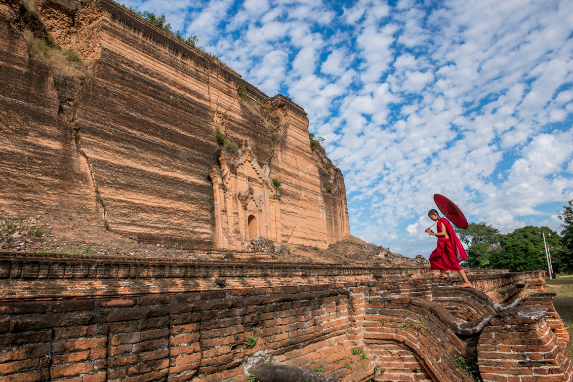 Life as a monk in a Buddhist monastery