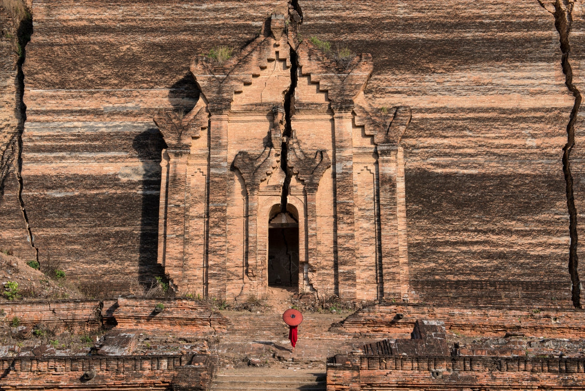 Life as a monk in a Buddhist monastery